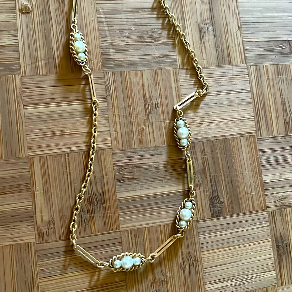 Beautiful faux pearl necklace